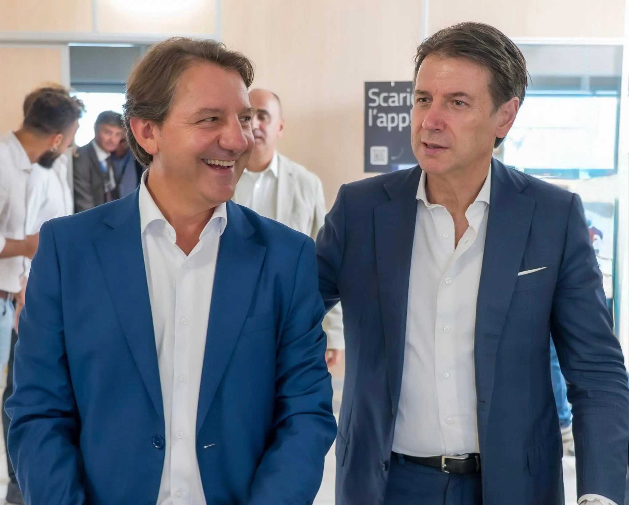 Cassano in attesa del comizio del centrosinistra con Giuseppe\u00A0Conte e Pasquale Tridico\n