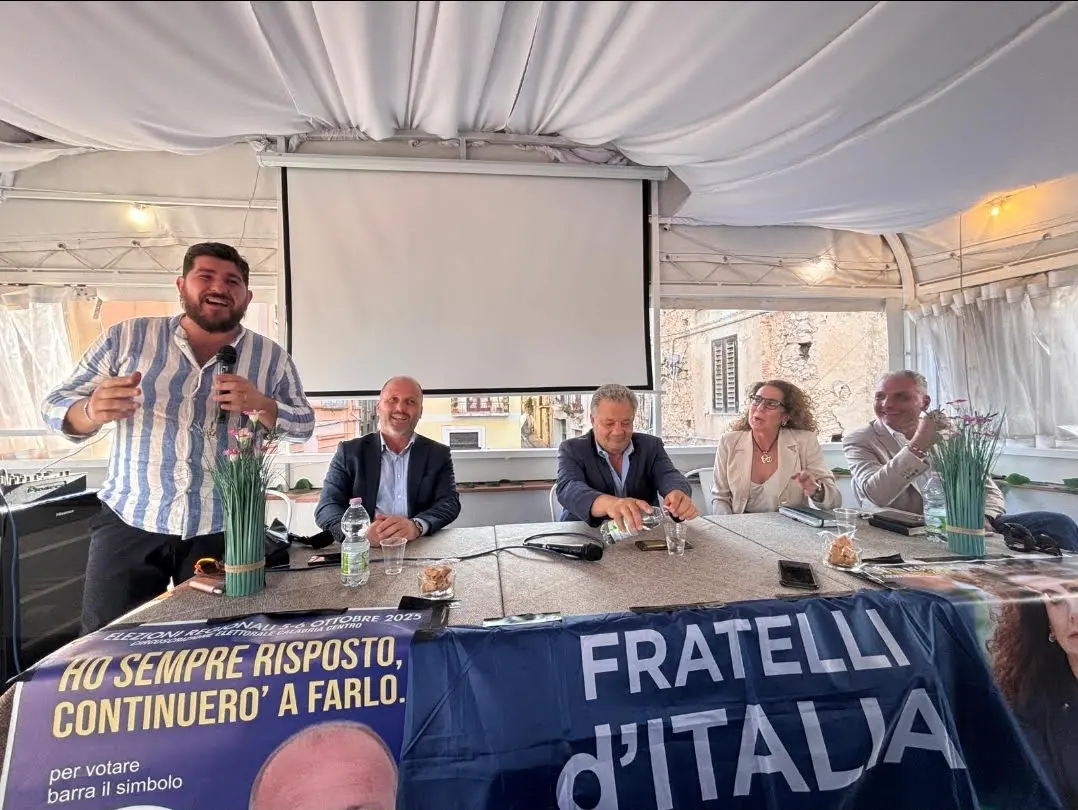 L’adunata di Fratelli d’Italia a Nicotera: «Noi protagonisti\u00A0per i prossimi cinque anni in Calabria»\n