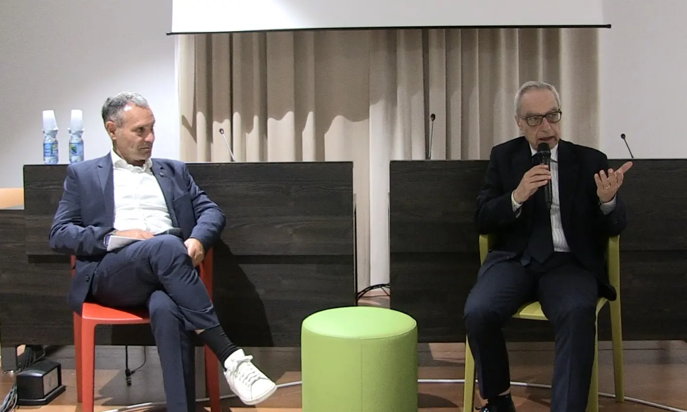 A Pizzo la prima edizione del Festival del Pensiero: «L’approccio critico\u00A0per uscire dal gregge»\n