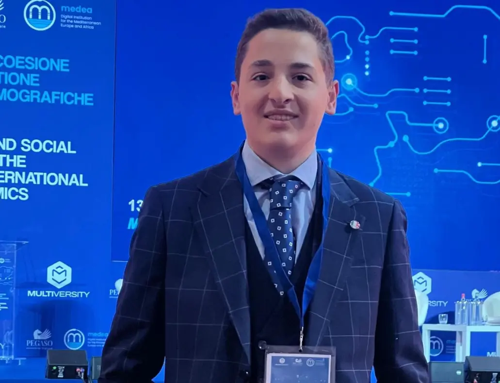 Lettera aperta ai candidati alla presidenza della Regione: «La Calabria non sia terra di passaggio ma dia futuro a noi giovani»\n