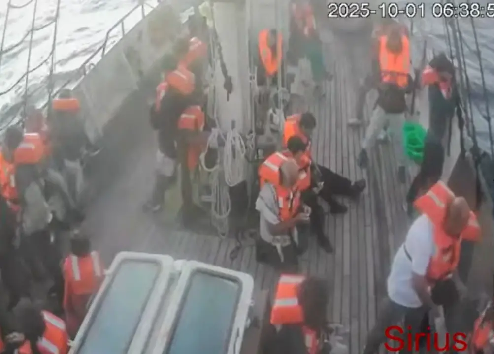 La Flotilla nella zona ad alto rischio, le barche in navigazione verso Gaza. Scuderi (Avs): «Arriva l’esercito israeliano»