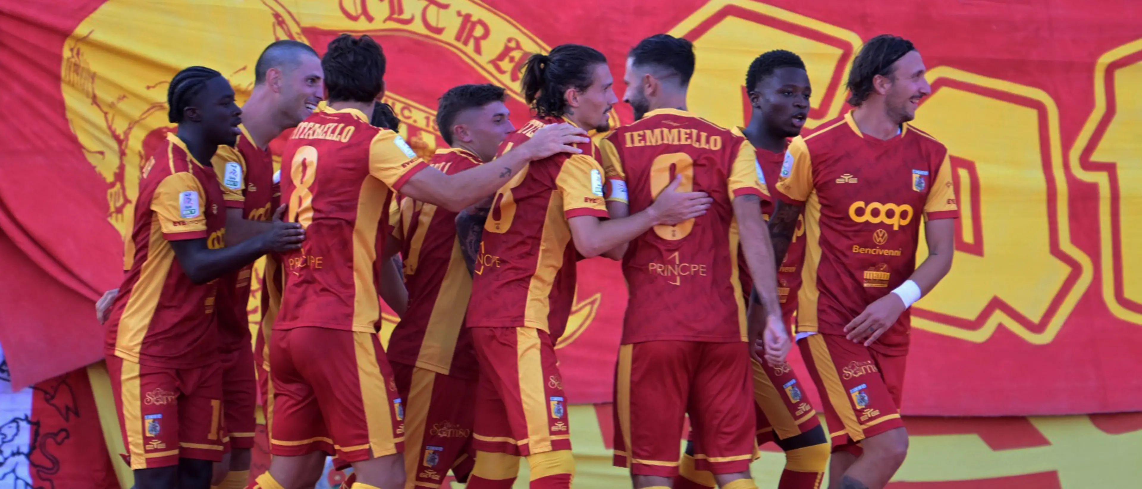 Verso Sampdoria-Catanzaro, i giallorossi cercano\u00A0il primo successo, blucerchiati\u00A0in difficoltà: probabili formazioni\n