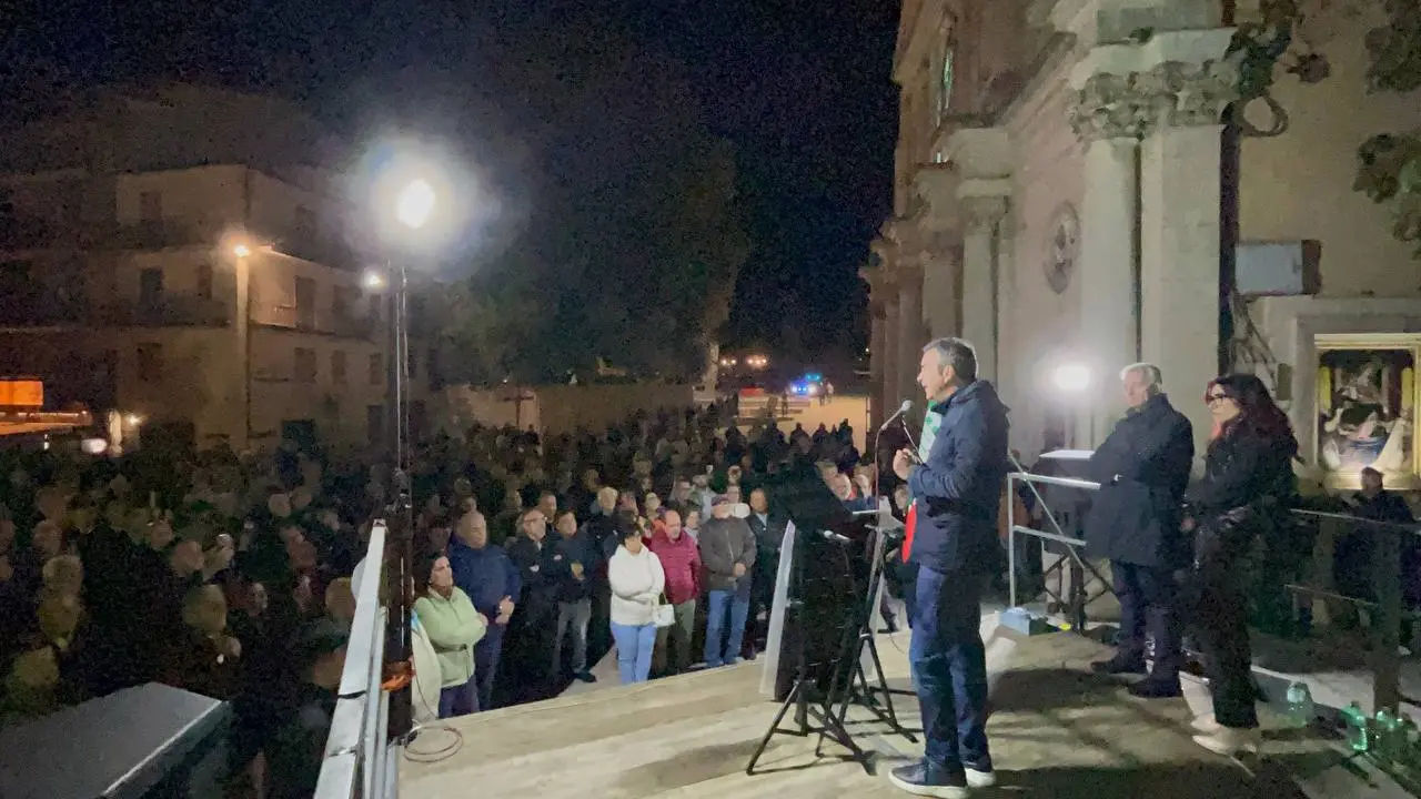 Regionali, Occhiuto ad Acri replica al Pd: «Capalbo? Non sarà eletto ma avrà il nostro rispetto da sindaco»\n
