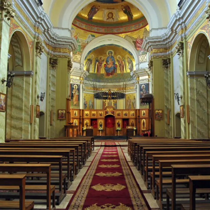 Lungro, si introduce nella Cattedrale e ruba le offerte dei fedeli. Beccato