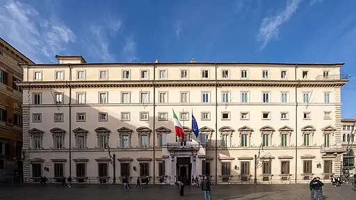 <p>Palazzo Chigi</p>\\n