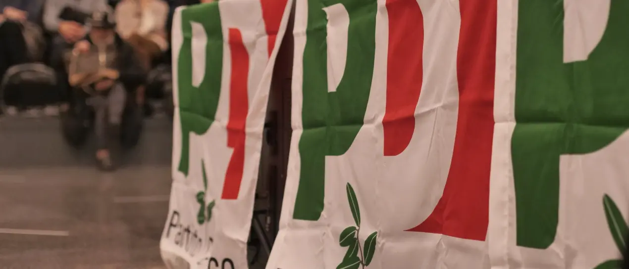 Sanità, il Pd contro la premier Meloni: «È venuta in Calabria a prendere in giro i cittadini»\n