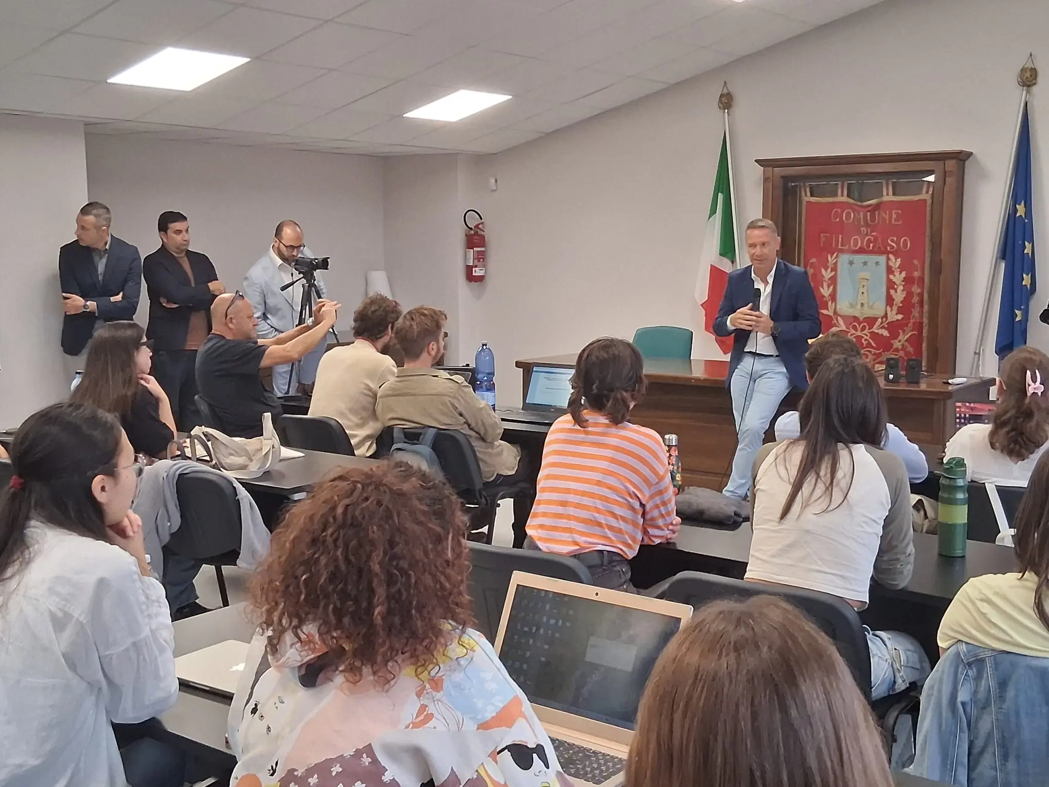 Il procuratore Falvo agli studenti della Fondazione Augurusa: «Fino a 15 anni fa la ‘ndrangheta nel Vibonese era ovunque»\n