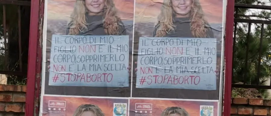 Caso manifesti, ProVita&Famiglia: «Agiremo per vie legali. Ora basta»