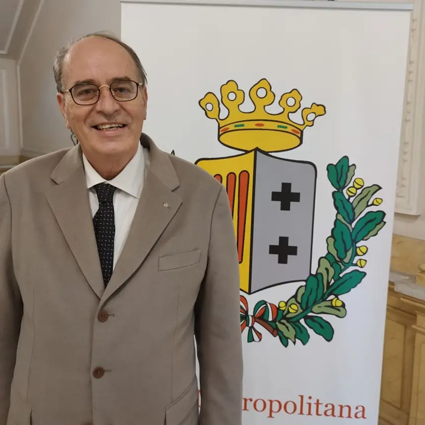 Collegio antiburocrazia, Minicuci presenta progetto al Comune: «Le mie idee per rivoluzionare l’Ente»