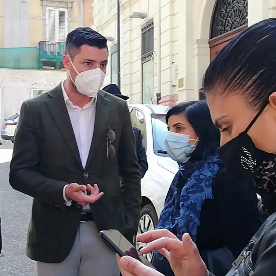 Reggio, la vicinanza del Comune alle famiglie de \"Il volo delle farfalle\"