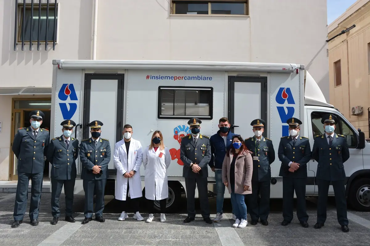Avis, i finanzieri reggini donano il sangue