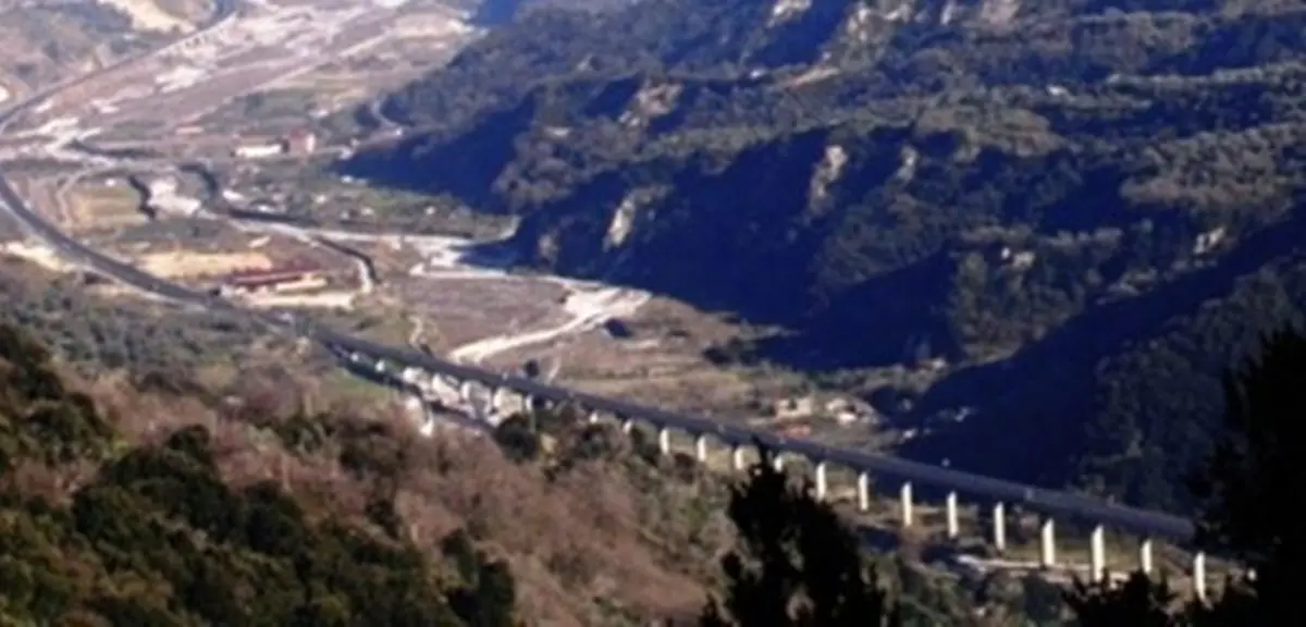 Rosarno, Anas comunica limitazioni sulla Ss 682 Ionio- Tirreno per prove carico su due cavalcavia