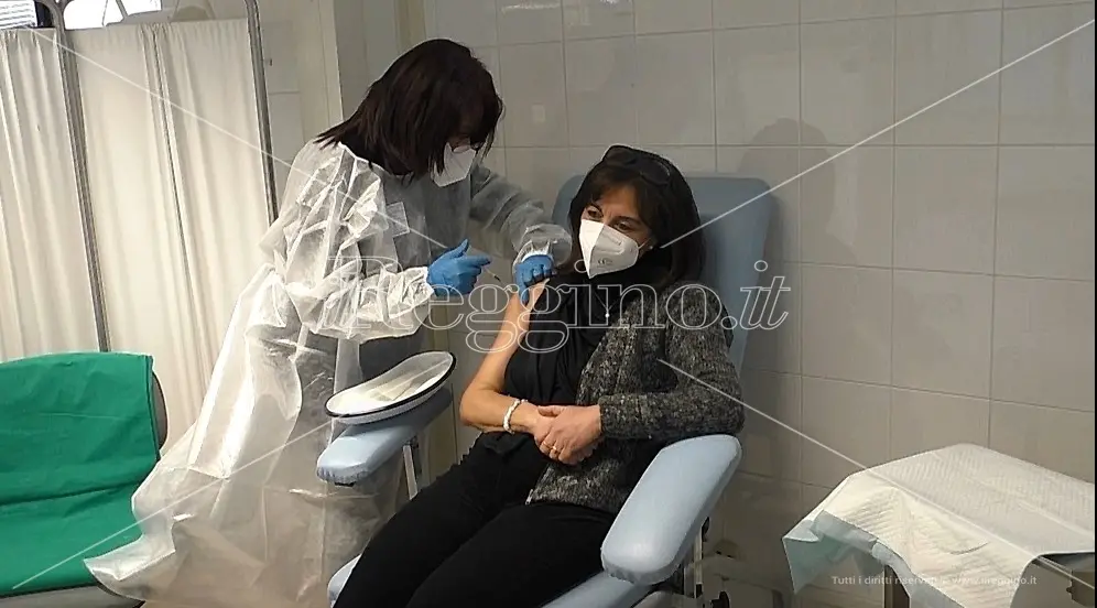 Covid, nella provincia di Reggio Calabria restano aperti 8 centri vaccinali