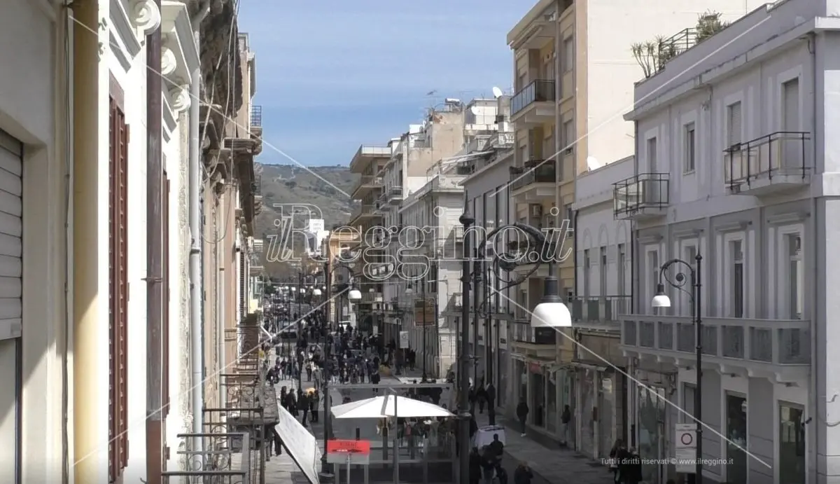 A Reggio parcheggi gratuiti nelle vie dello shopping in tre giornate prenatalizie
