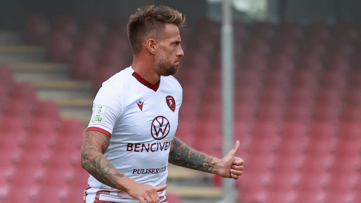 Foto Alessandro Garofalo/LaPresse 26 settembre 2020 Salerno, Italia sport calcio Salernitana vs Reggina - Campionato di calcio Serie BKT 2020/2021 - Stadio Arechi. Nella foto: German Denis Reggina Photo Alessandro Garofalo/LaPresse September 26, 2020 Salerno, Italy sport soccer Salernitana vs Reggina - Italian Football Championship League BKT 2020/2021 - Arechi stadium. In the pic: German Denis Reggina , LAPRESSE