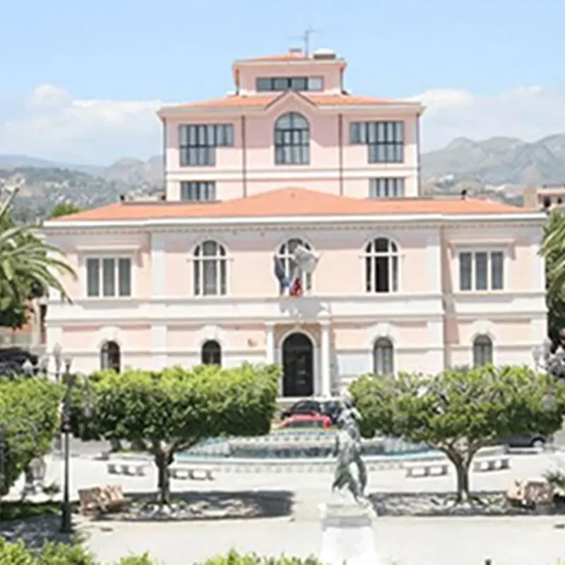 Incendio al Tmb di San Leo, Arrical e Arpacal rassicurano il sindaco e i cittadini