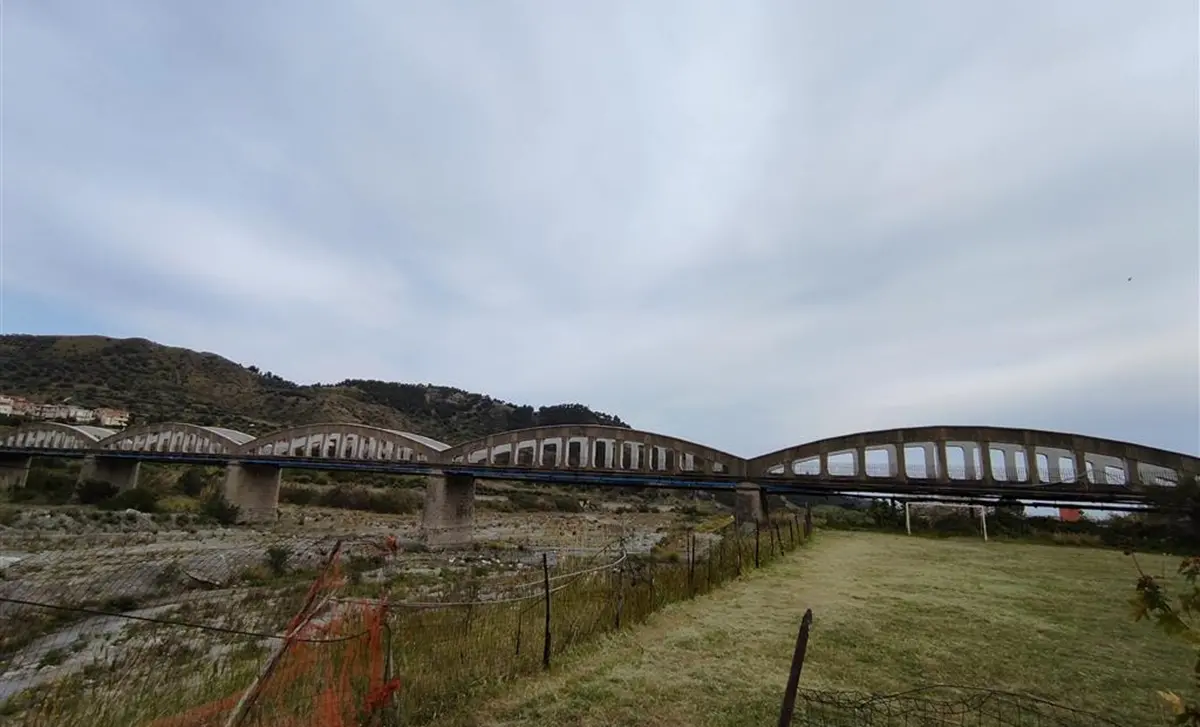 Melito Porto Salvo, Ancadic: «Ponte stradale di Prunella degradato, urge un monitoraggio»