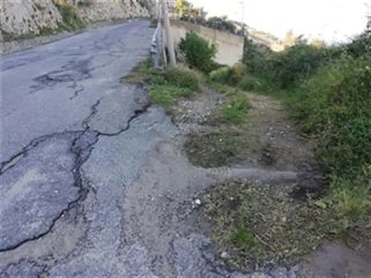 L'appello dell'Ancadic a Falcomatà: «Ripristinare la strada comunale Carbone»