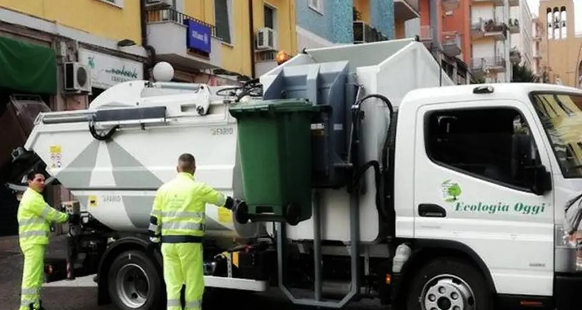 Pulizia e rifiuti a Cosenza, Caruso convoca il vertice: «Serve un cambio di passo»\n