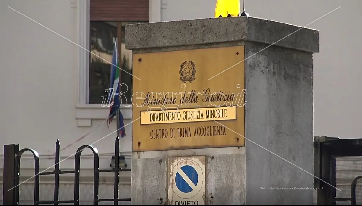 Reggio, la denuncia di Confsal: «Inidonei i locali del tribunale per i Minorenni e della Procura della Repubblica per i Minorenni»