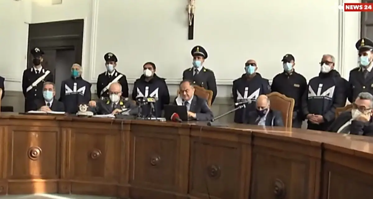 Basso profilo:\u00A0sconti di pena per gli imprenditori Gallo e Gigliotta. Condannata Glenda Giglio (assolta in primo grado)\n