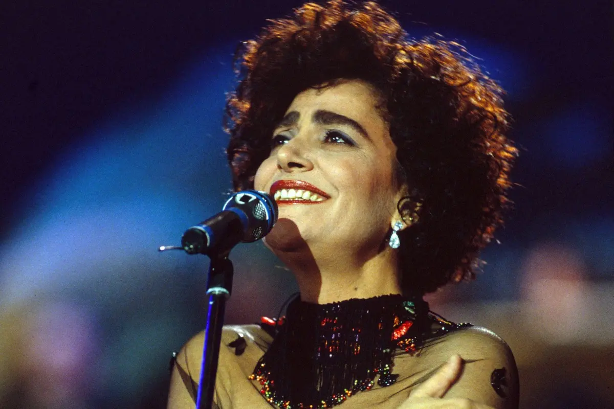 La forza struggente di Mia Martini e della sua voce ancora attraversa la storia del Festival di Sanremo