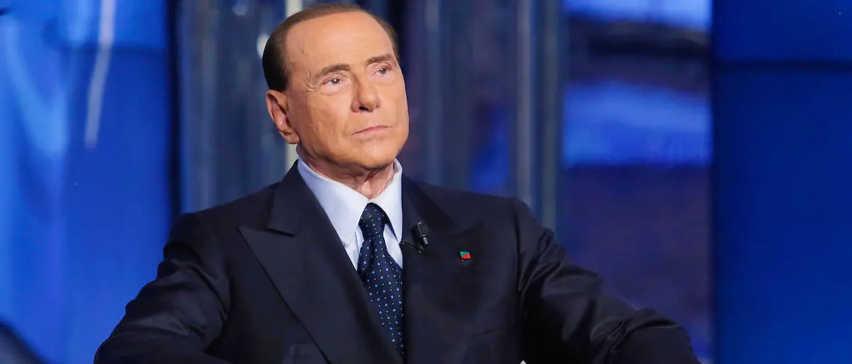Berlusconi, il bollettino medico: «Progressivo e costante miglioramento»