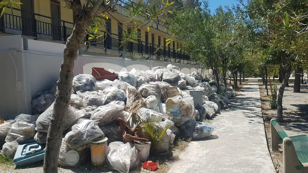 Pizzimenti: «Si inaugura il Waterfront con l'annessa discarica del Lido comunale»