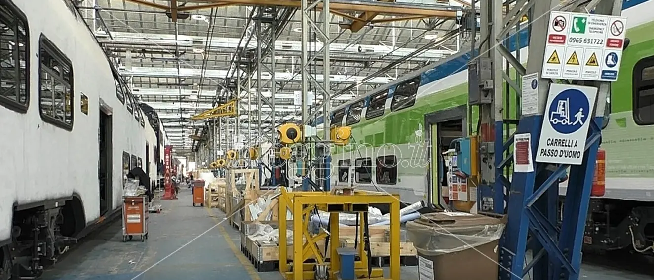 Reggio, i sindacati: «Occhiuto venga a visitare lo stabilimento Hitachi»