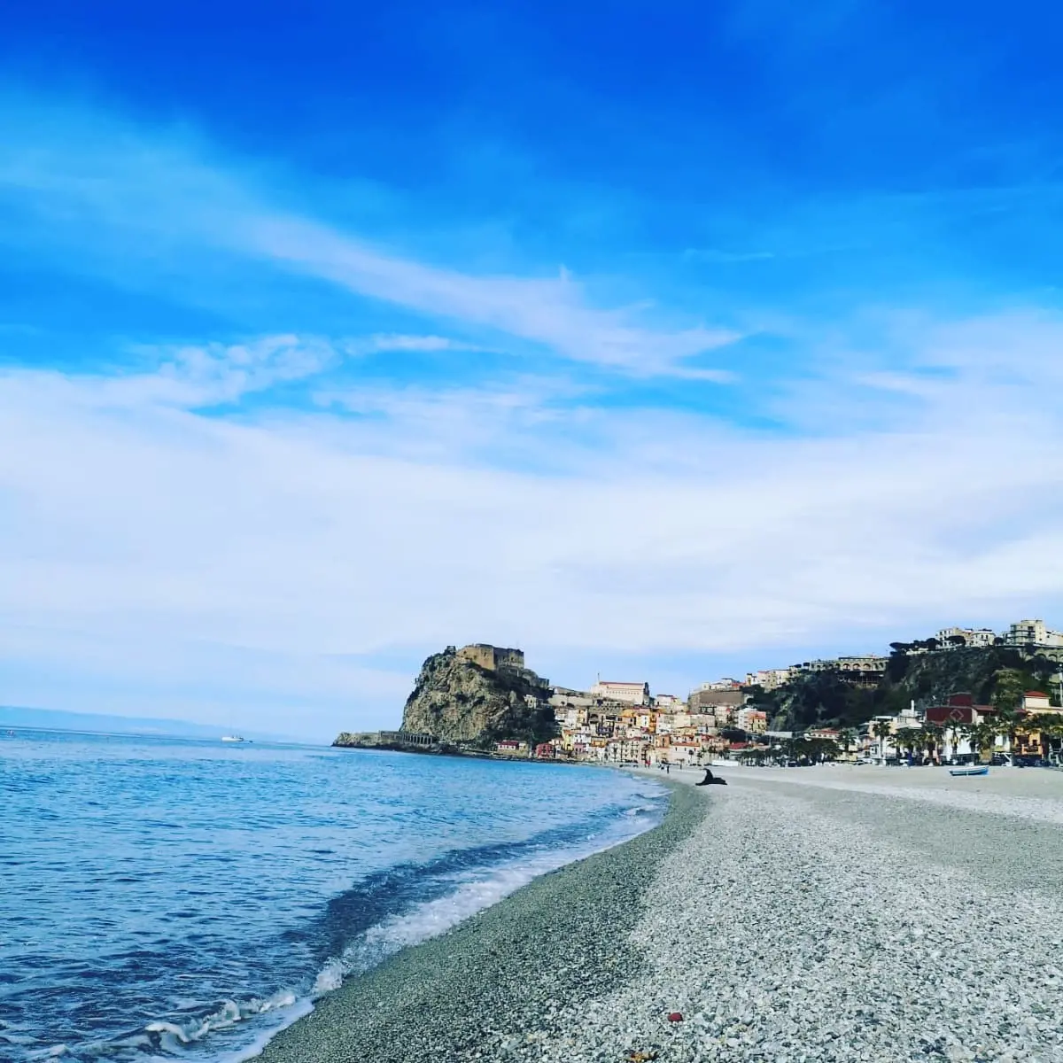 IL DESERTO DI VETRO