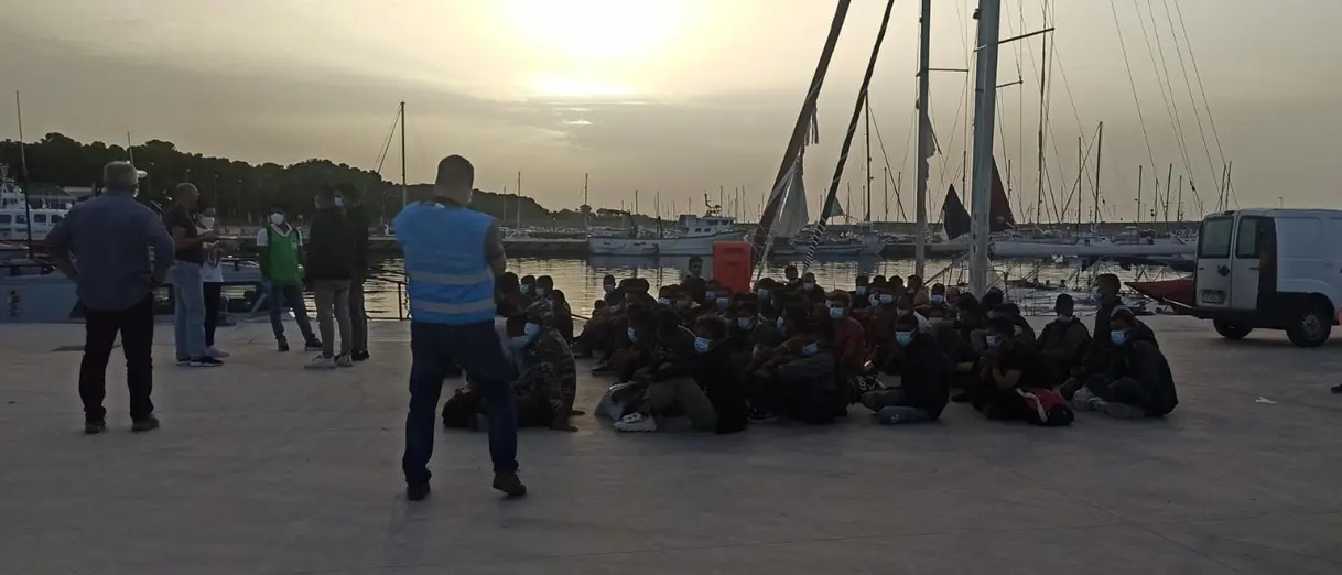 Roccella Jonica, nuovo sbarco di migranti nella notte
