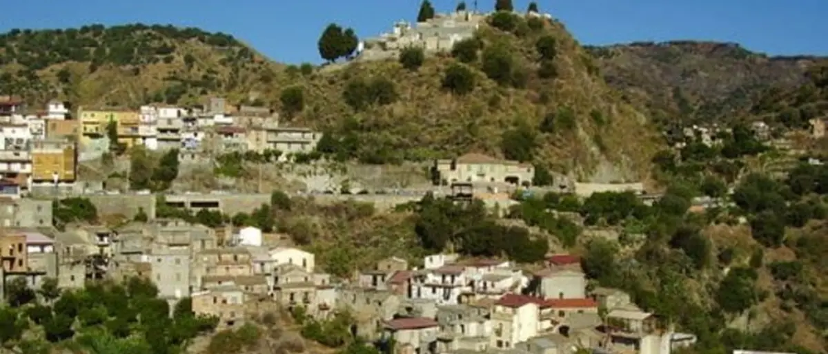 Comune di Montebello Jonico, Maria Romeo lascia la maggioranza e denuncia il «dispotismo del sindaco in carica»