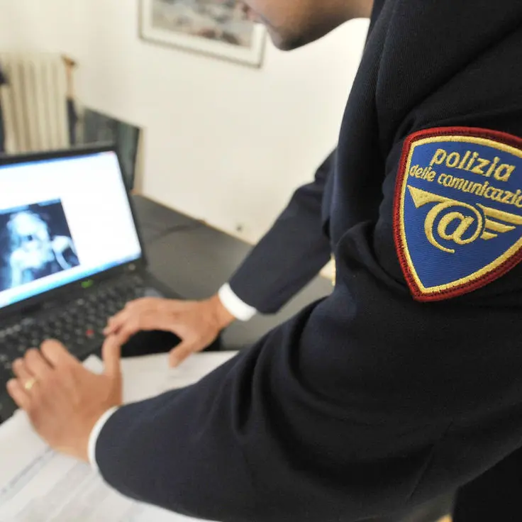 Pedopornografia on line, 12 arresti e 14 denunce: Sequestrate migliaia di file anche a Reggio