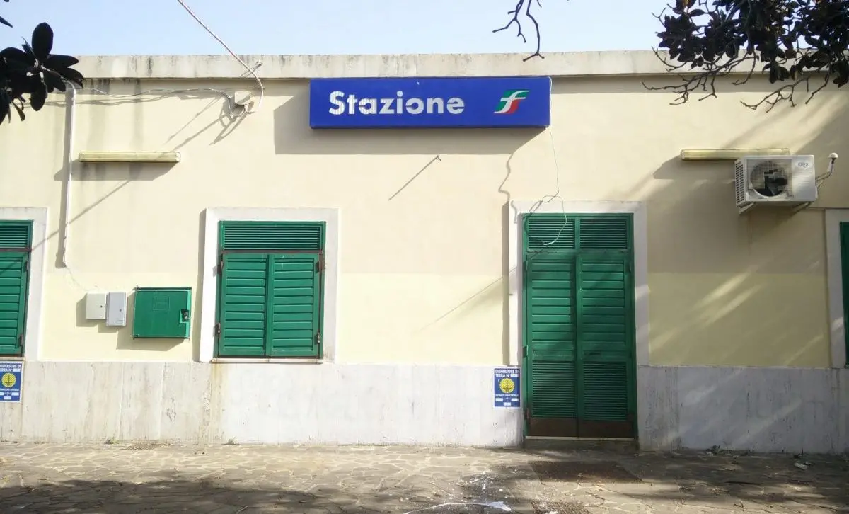 Stazione di Cannitello, Codacons presenta esposto: «Grave violazione dei diritti dei disabili»