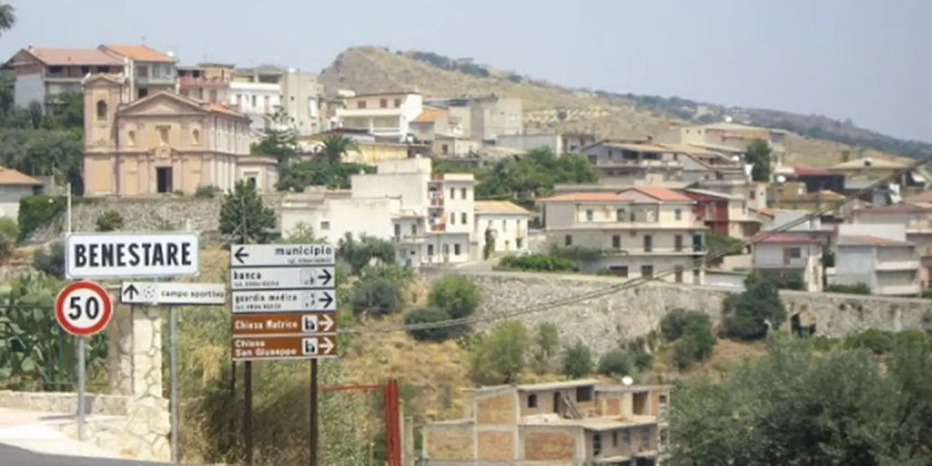 Elezioni amministrative a Benestare, sarà una sfida tra Nastasi e Mantegna - LE LISTE