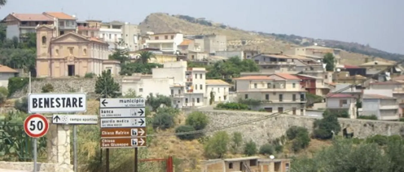 Elezioni amministrative a Benestare, sarà una sfida tra Nastasi e Mantegna - LE LISTE