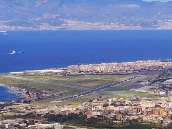 Aeroporto dello Stretto, settembre \"vola\" ma resta lontano il milione di passeggeri per il 2025