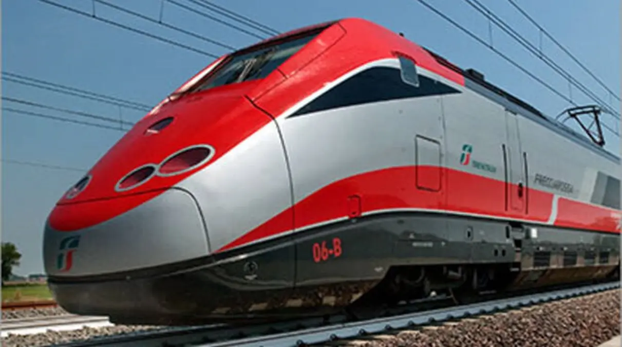 Il Frecciarossa salta la fermata di Vibo-Pizzo ed è costretto a fare marcia indietro tra lo sconcerto dei passeggeri