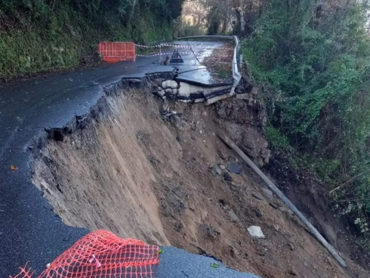 Depositata petizione popolare con 672 firme per la strada Scilla-Melia e delle Grotte di Tremusa
