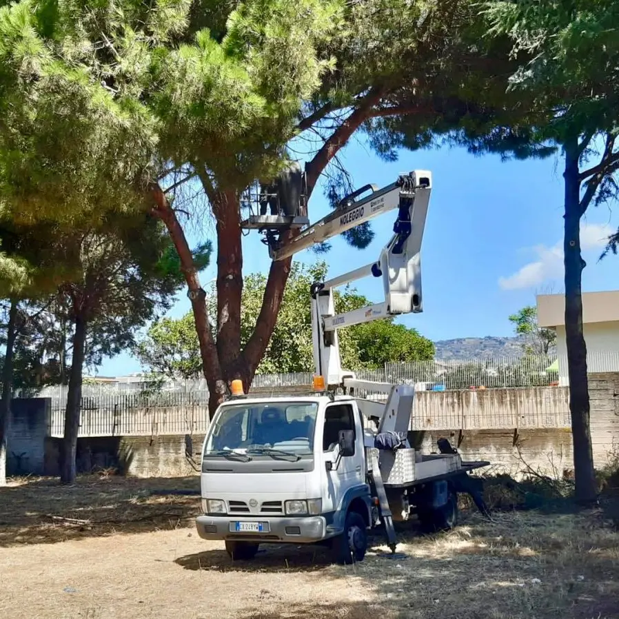 Reggio, ripulito sottopasso tra Ravagnese e Pellaro