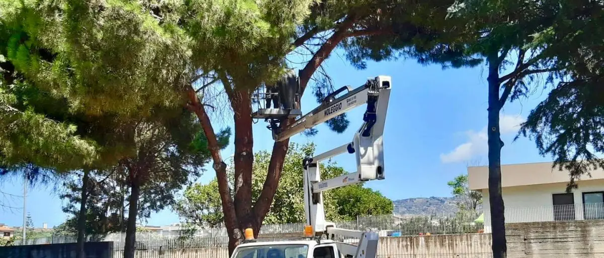 Reggio, ripulito sottopasso tra Ravagnese e Pellaro
