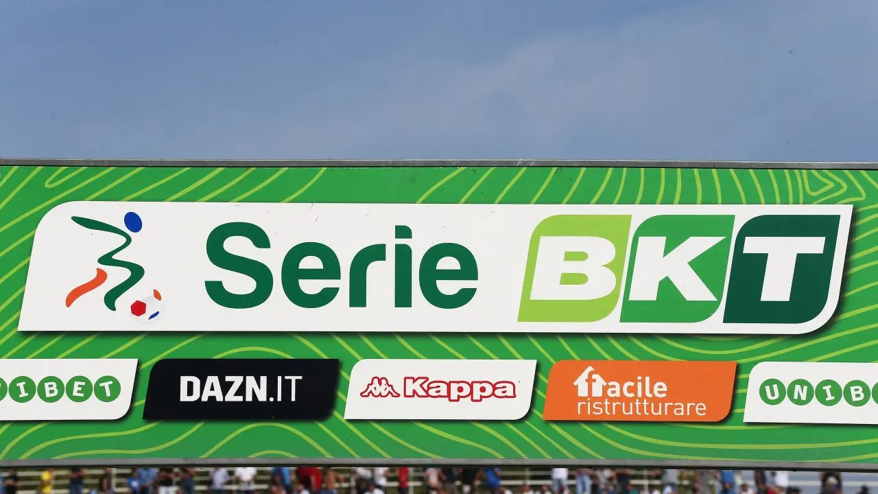 September 22, 2018 - Pescara, PE, Italy - Serie BKT logo during the Italian Serie B 2018/2019 match between Pescara Calcio 1936 FC and Foggia Calcio 1920 at Adriatico Giovanni Cornacchia stadium on September 22, 2018 in Pescara, Italy. Pescara v Foggia - SerieB PUBLICATIONxINxGERxSUIxAUTxONLY - ZUMAn230 20180922_zaa_n230_541 Copyright: xDaniloxDixGiovannix , imago/ZUMA Press