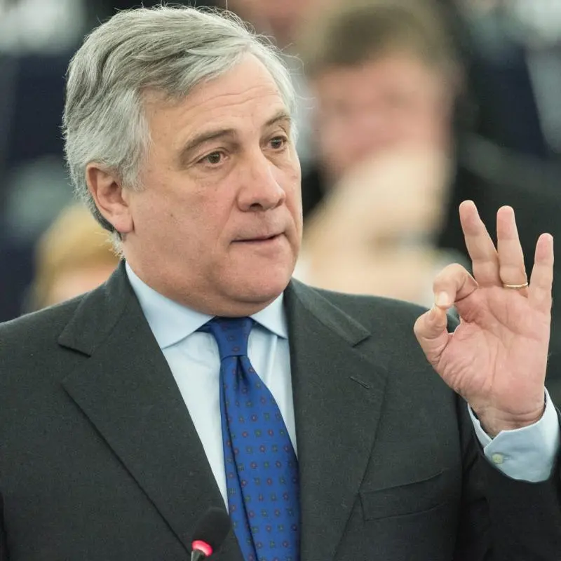 Tajani: «Il Ponte sullo Stretto può rientrare tra le spese NATO, garantisce la sicurezza»