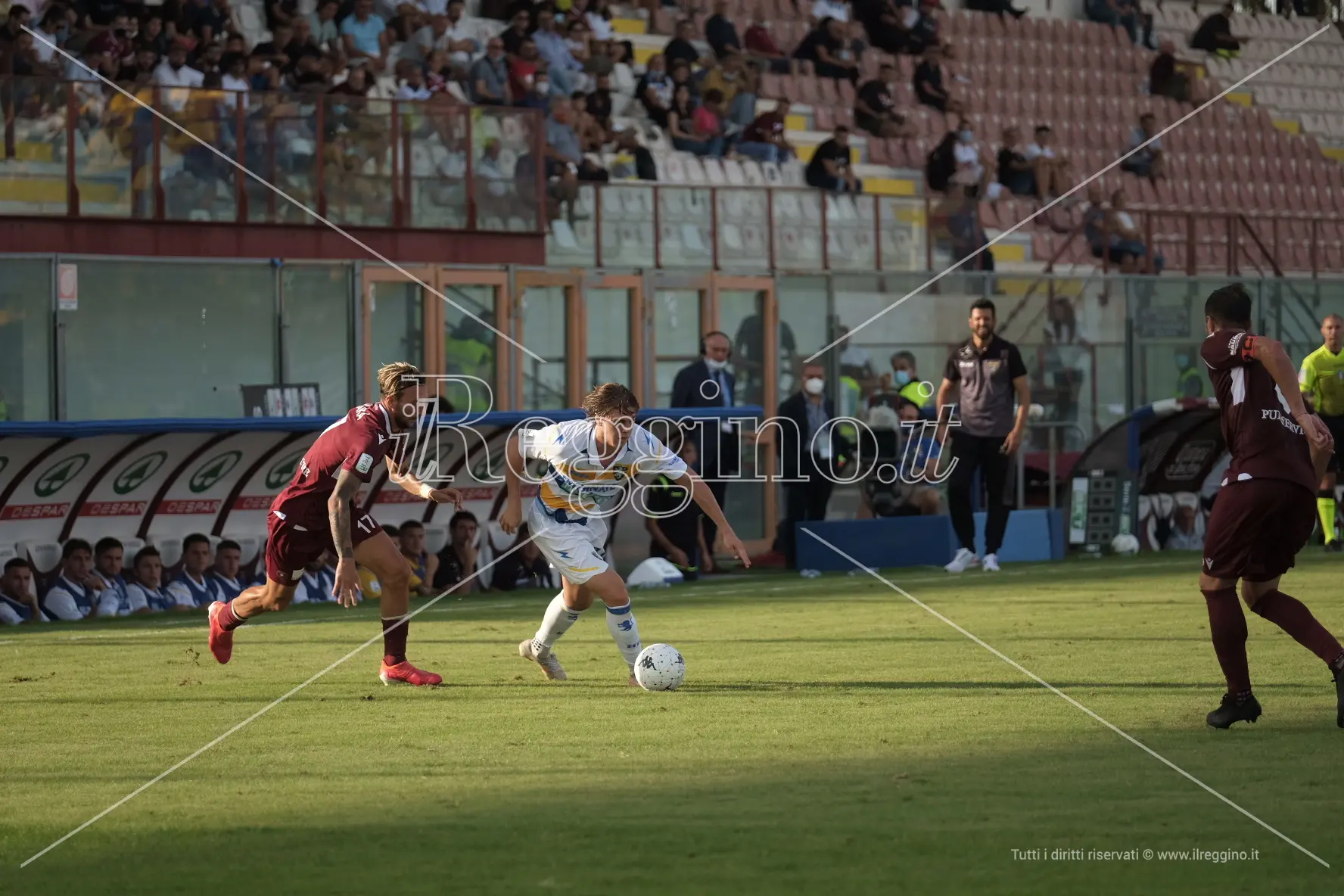Serie B, risultati e classifica dopo la 10^ giornata: Genoa e Frosinone staccano la Reggina