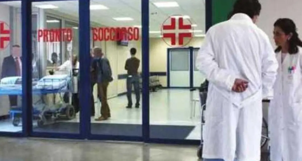Calabria a caccia di medici, Azienda Zero bandisce un nuovo maxi concorso per\u00A0147: la maggior parte per i pronto soccorso