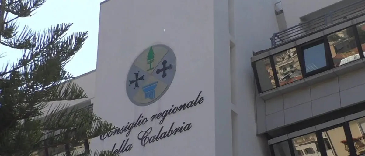 Crisi idrica in Calabria, il Pd attacca Occhiuto: «Richiesta emergenza tardiva, ha ignorato allarme»