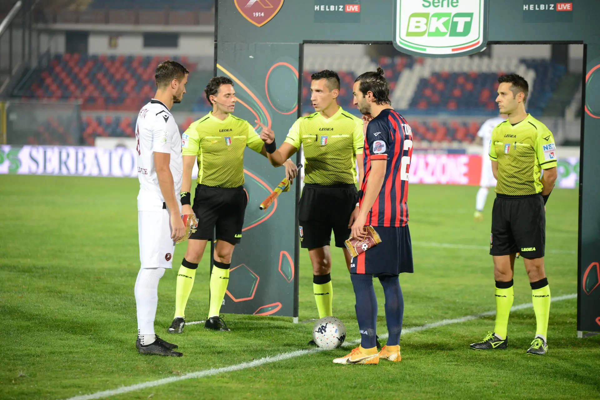 Serie B, il Giudice Sportivo: terzo giallo stagionale per due della Reggina