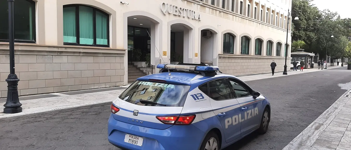 Reggio, violenta rissa a piazza Garibaldi: sei persone arrestate