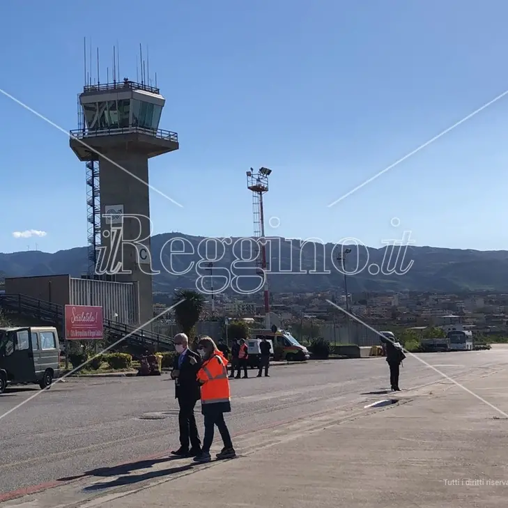 Aeroporto di Reggio, sospeso l’obbligo di abilitazione per gli equipaggi