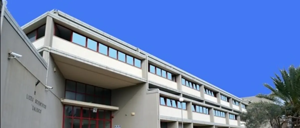 Follia a Locri, docente preso a pugni dal genitore di un alunno